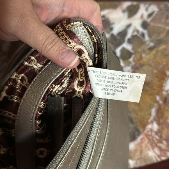 EUC Tignanello leather crossbody - Picture 6 of 6